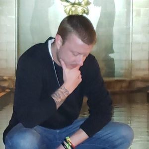 Meet your Posher, Ethan